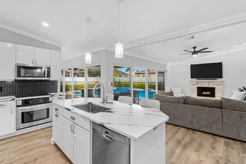 $895,000 | 6992 Calle Del Paz West, Boca Raton, FL 33433