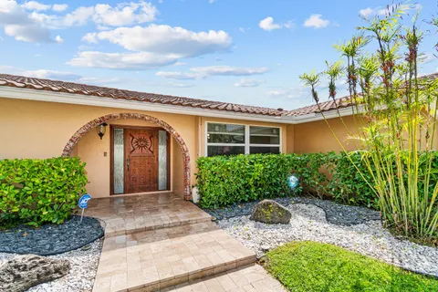 $895,000 | 6992 Calle Del Paz West, Boca Raton, FL 33433