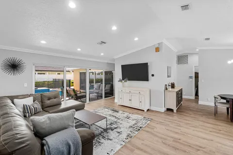 $895,000 | 6992 Calle Del Paz West, Boca Raton, FL 33433