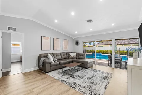 $895,000 | 6992 Calle Del Paz West, Boca Raton, FL 33433