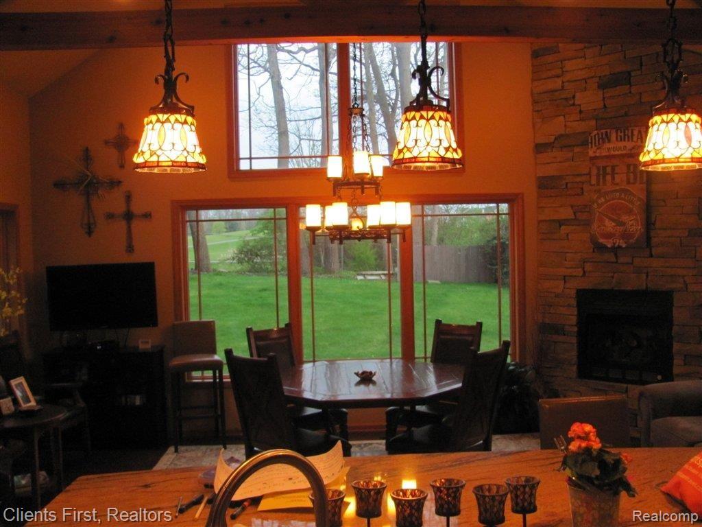 36875 Howard Road Farmington, MI 48331 - Photo 5 of 23 Kitchen