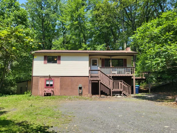 $265,000 | 2153 Gravel Road, Canadensis, PA 18325