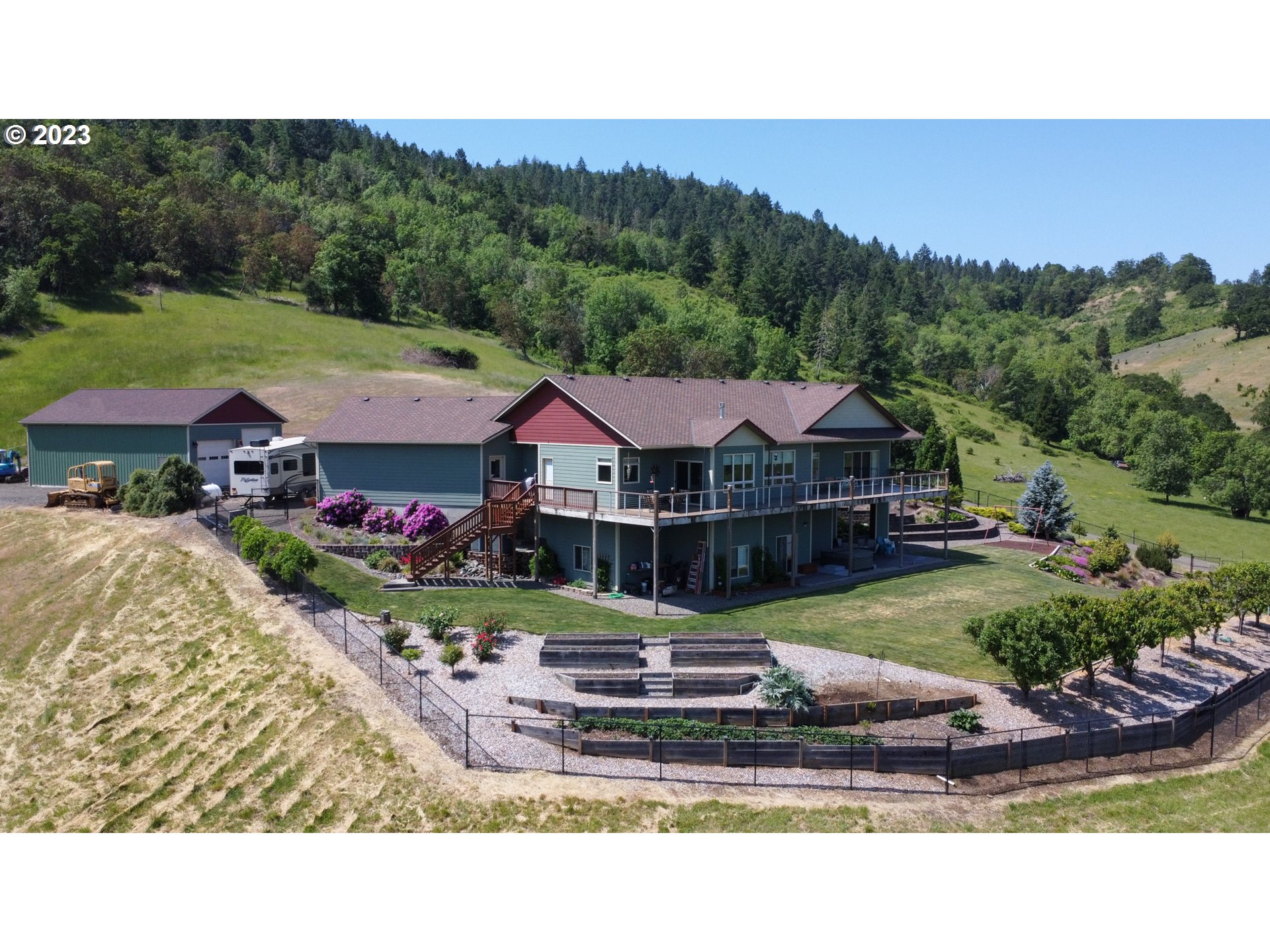 1624 Happy Valley Road Roseburg, OR 97471 - Photo 2 of 48 Gallery Image 2