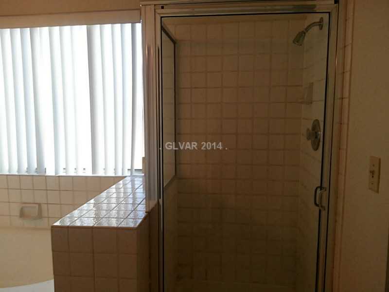 462 Leighann Road Henderson, NV 89015 - Photo 21 of 35 Master Bath/Spa.