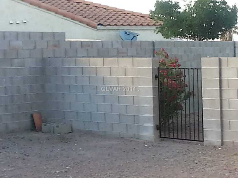 462 Leighann Road Henderson, NV 89015 - Photo 29 of 35 Yard/Garden.