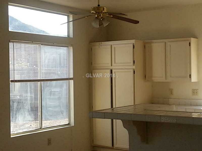 462 Leighann Road Henderson, NV 89015 - Photo 7 of 35 Kitchen.