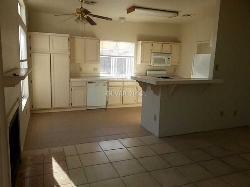 462 Leighann Road Henderson, NV 89015 - Photo 9 of 35 Kitchen.