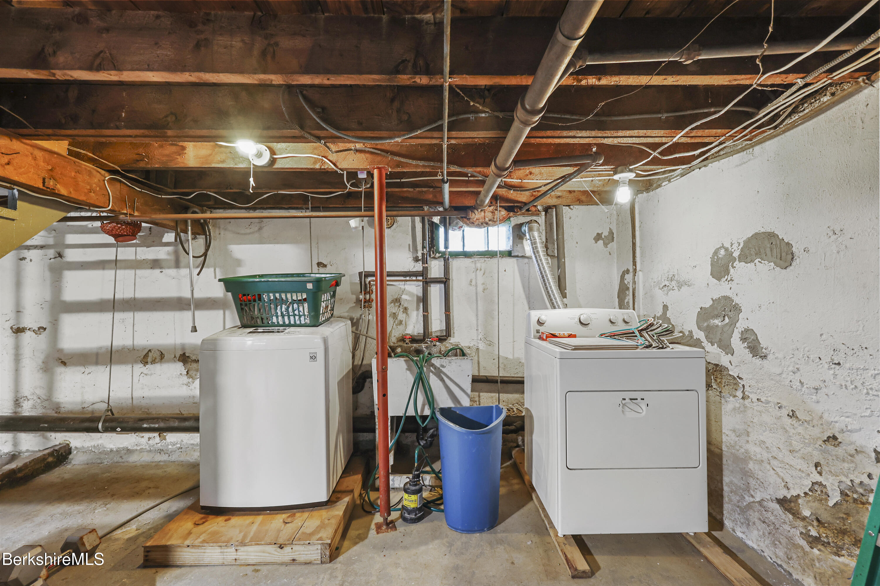 142 Benedict Road Pittsfield, MA 01201 - Photo 24 of 31 Basement