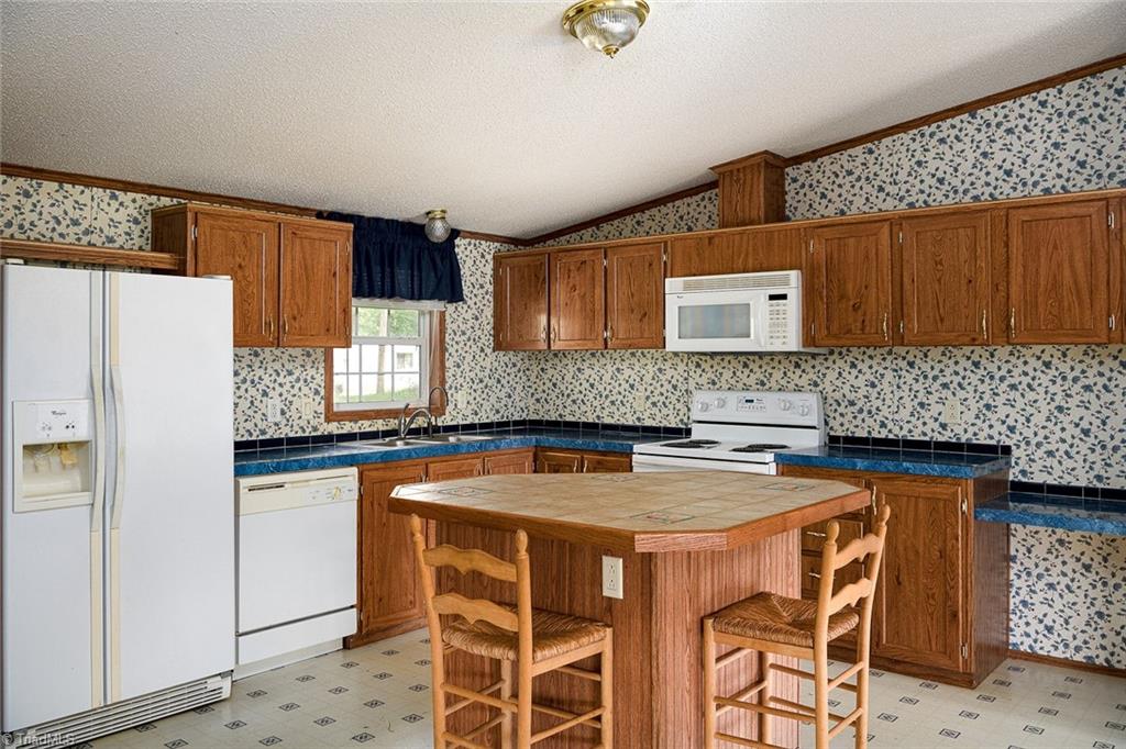 1733 Legans Road Yadkinville, NC 27055 - Photo 14 of 34