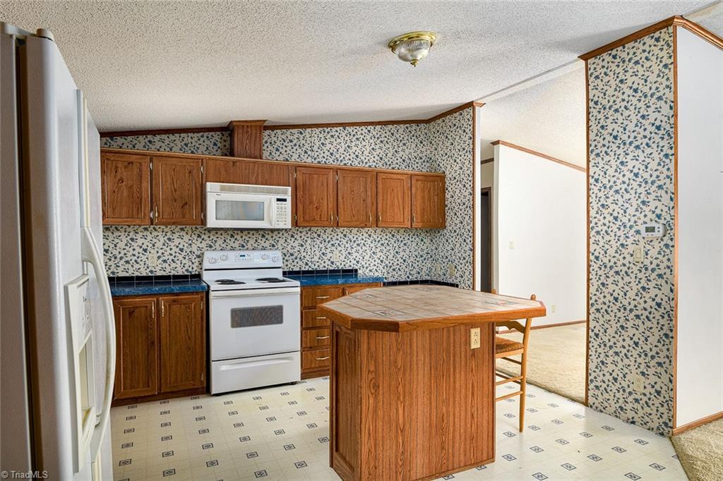 1733 Legans Road Yadkinville, NC 27055 - Photo 15 of 34