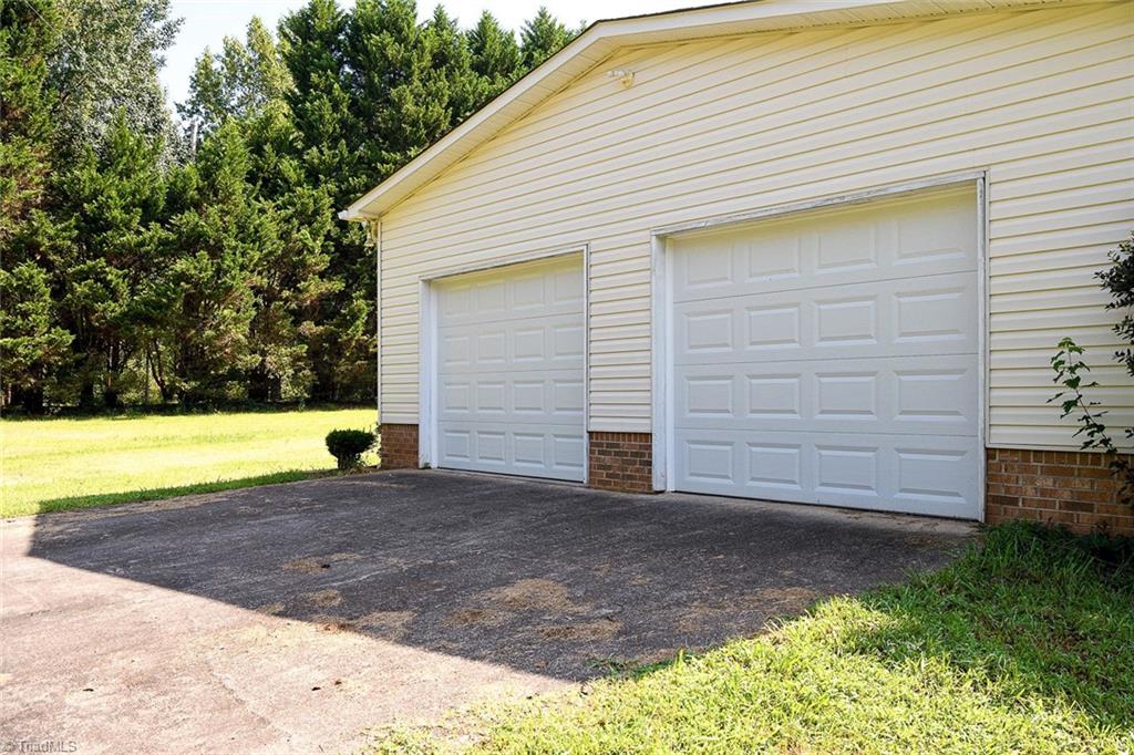 1733 Legans Road Yadkinville, NC 27055 - Photo 3 of 34