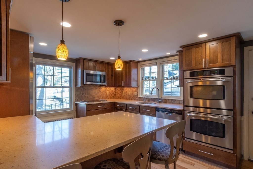 95 Wachusett Road Needham, MA 02492 - Photo 5 of 30
