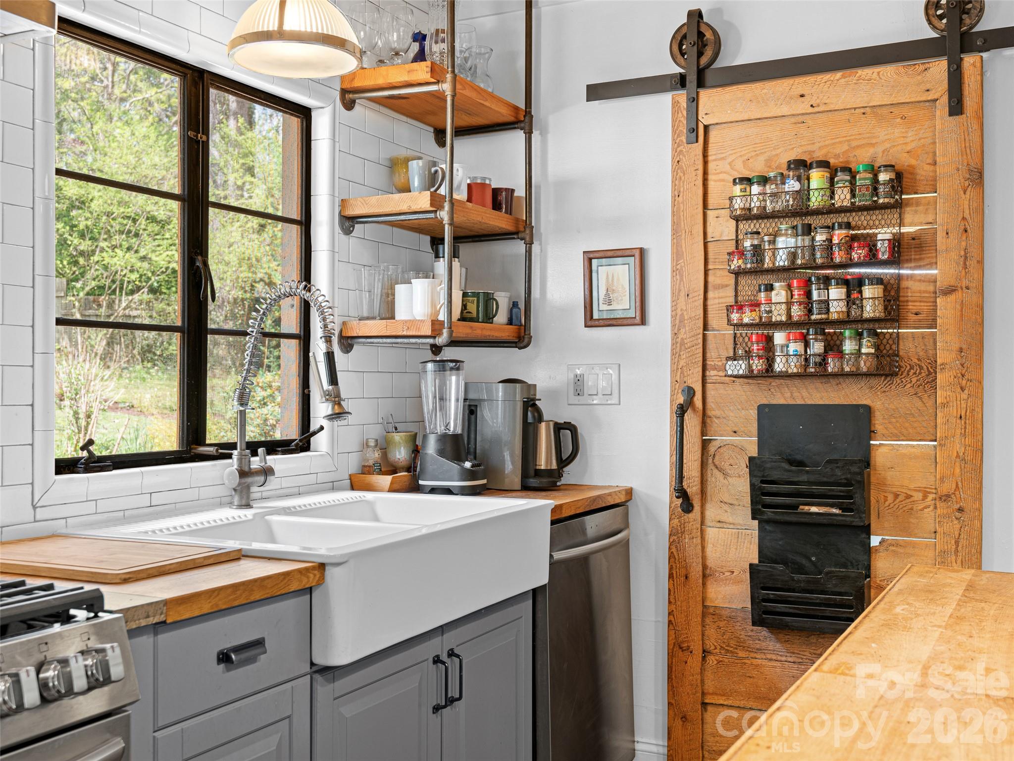 686 New Haw Creek Road Asheville, NC 28805 - Photo 18 of 47