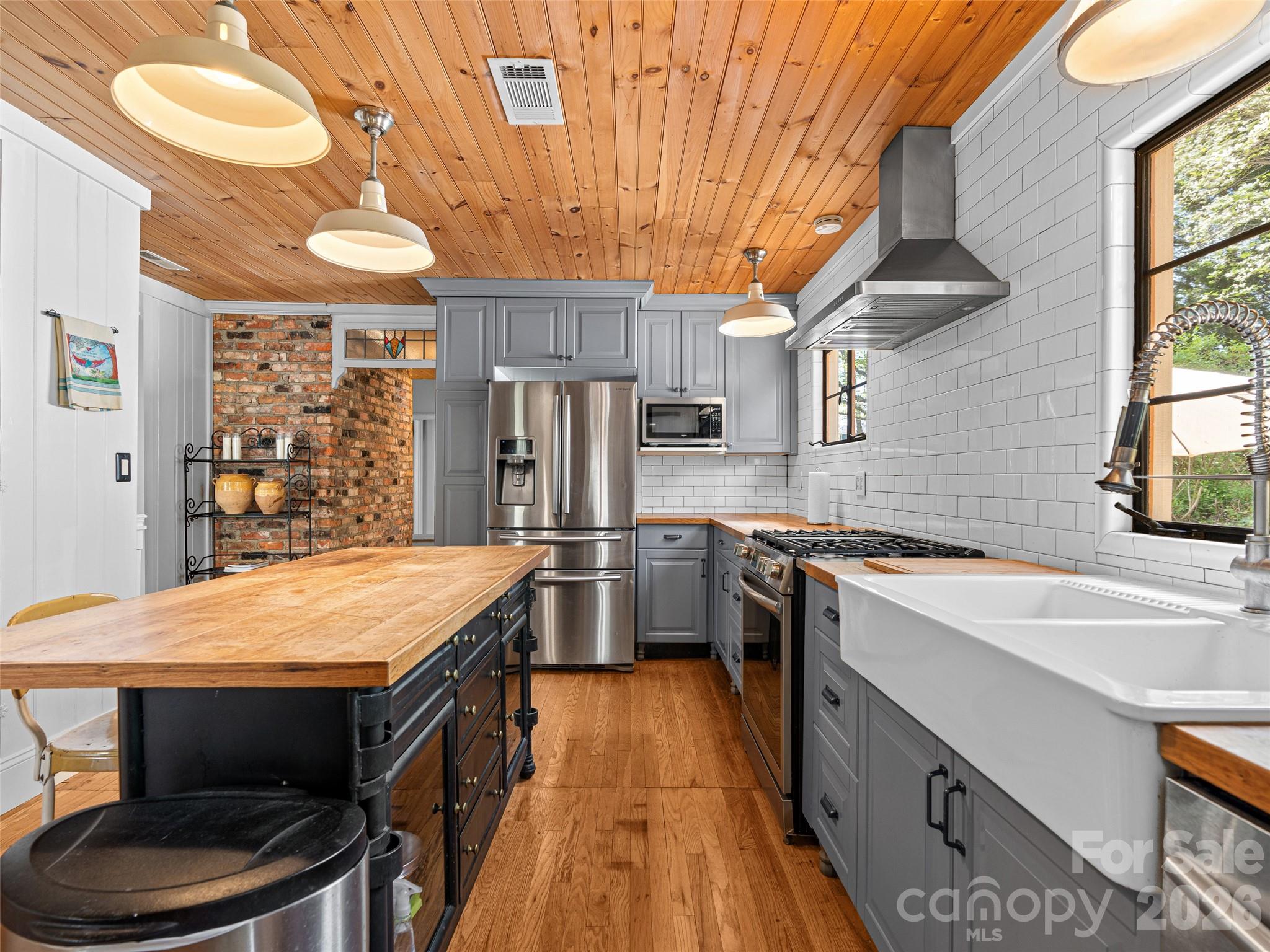 686 New Haw Creek Road Asheville, NC 28805 - Photo 20 of 47