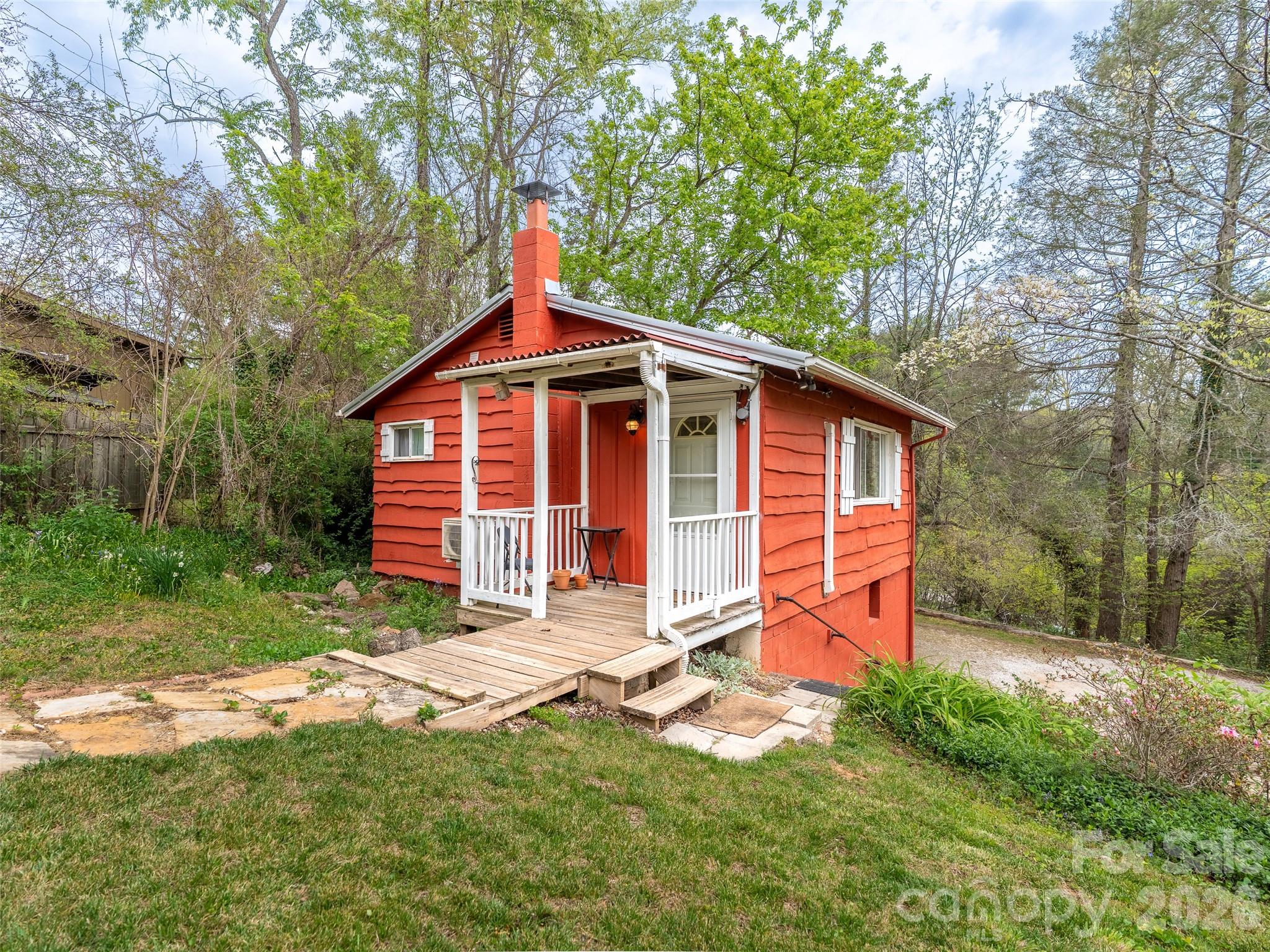 686 New Haw Creek Road Asheville, NC 28805 - Photo 39 of 47