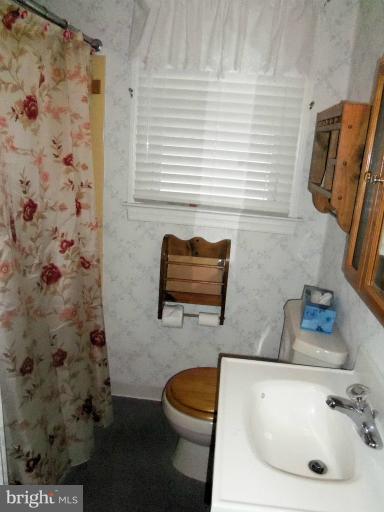 2821 Emerald Road Baltimore, MD 21234 - Photo 25 of 30 Bath