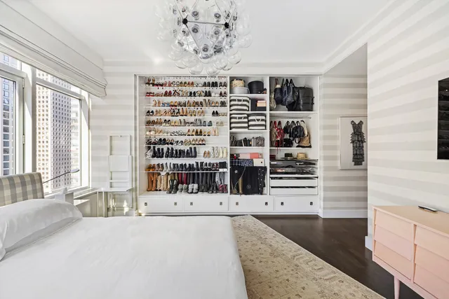 a view of a walk in closet