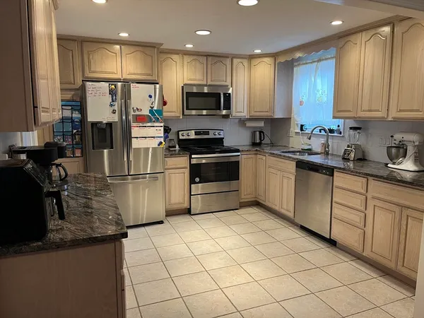 $3,700 | 60 Greenleaf Circle, Unit 60, Framingham, MA 01701