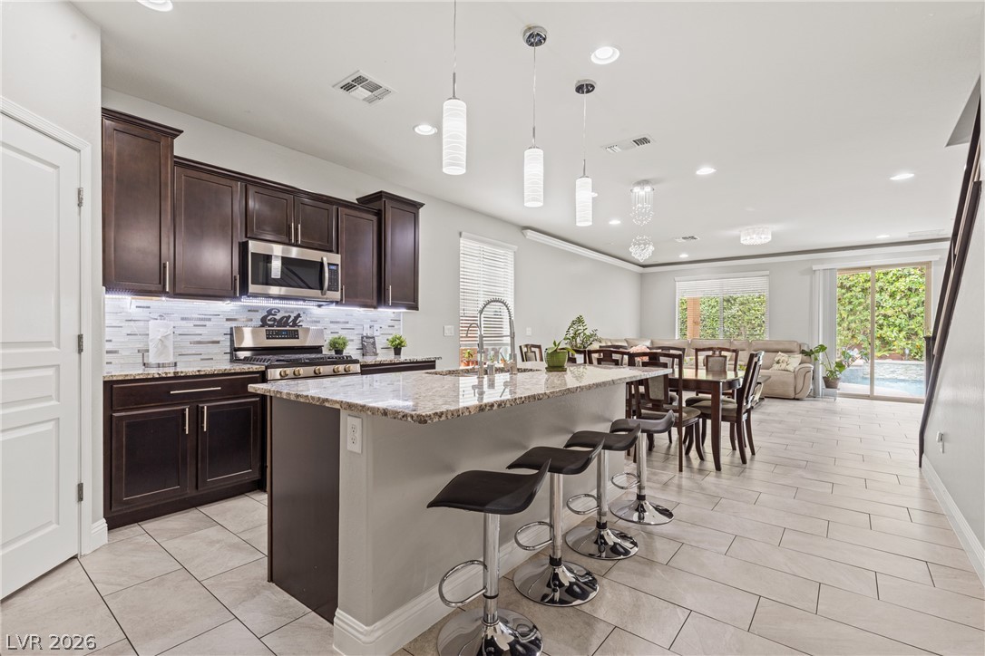 10999 Hunting Hawk Road Las Vegas, NV 89179 - Photo 6 of 73