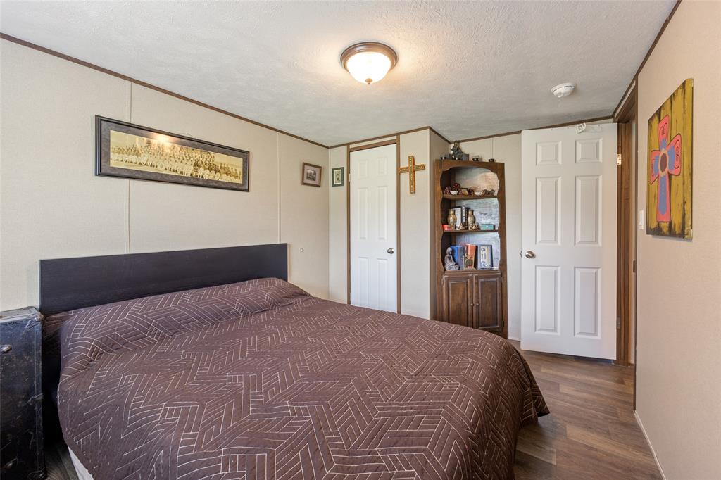 514 Blue Sky Court Springtown, TX 76082 - Photo 31 of 40 Bedroom 1