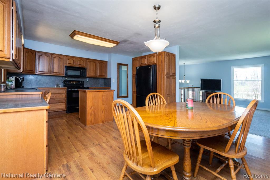 747 North Beck Road Canton, MI 48187 - Photo 14 of 48