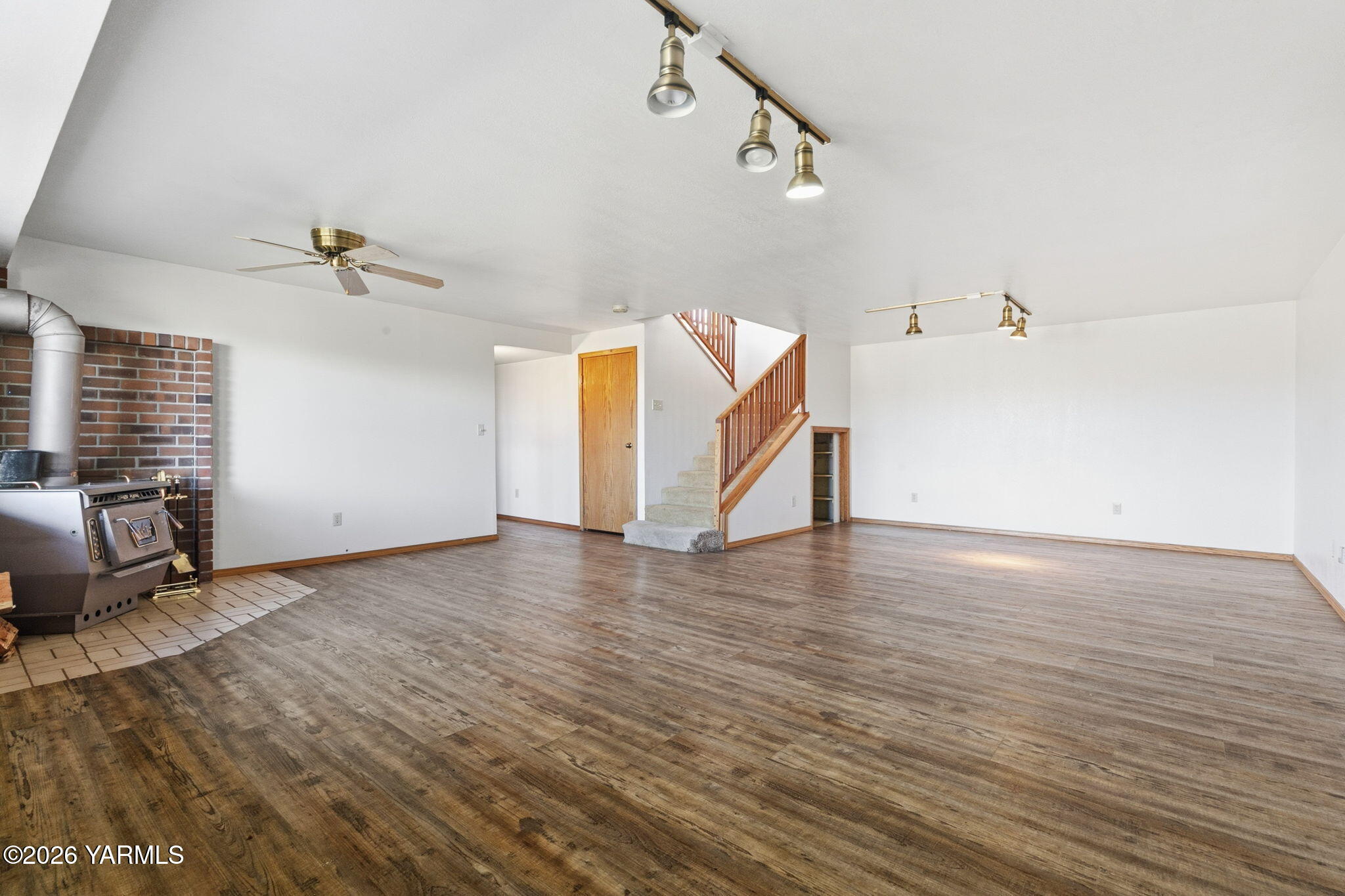 3409 Goodman Road Yakima, WA 98903 - Photo 23 of 34 Cuevas_260309_GoodmanRd_Yakima_28