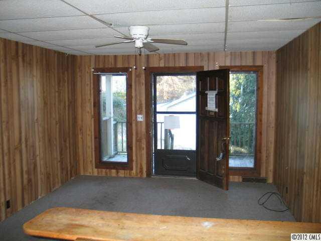 325 South Ransom Street Gastonia, NC 28052 - Photo 5 of 11 Gallery Image 5