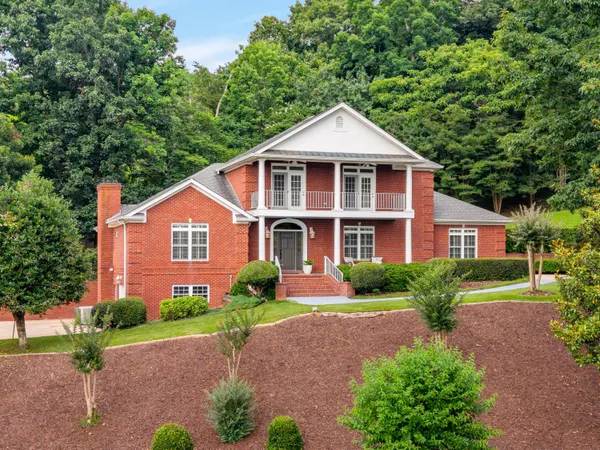 $760,000 | 9127 Greystone Valley Drive, Ooltewah, TN 37363