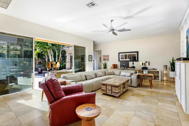 $1,150,000 | 418 San Remo Drive, Jupiter, FL 33458