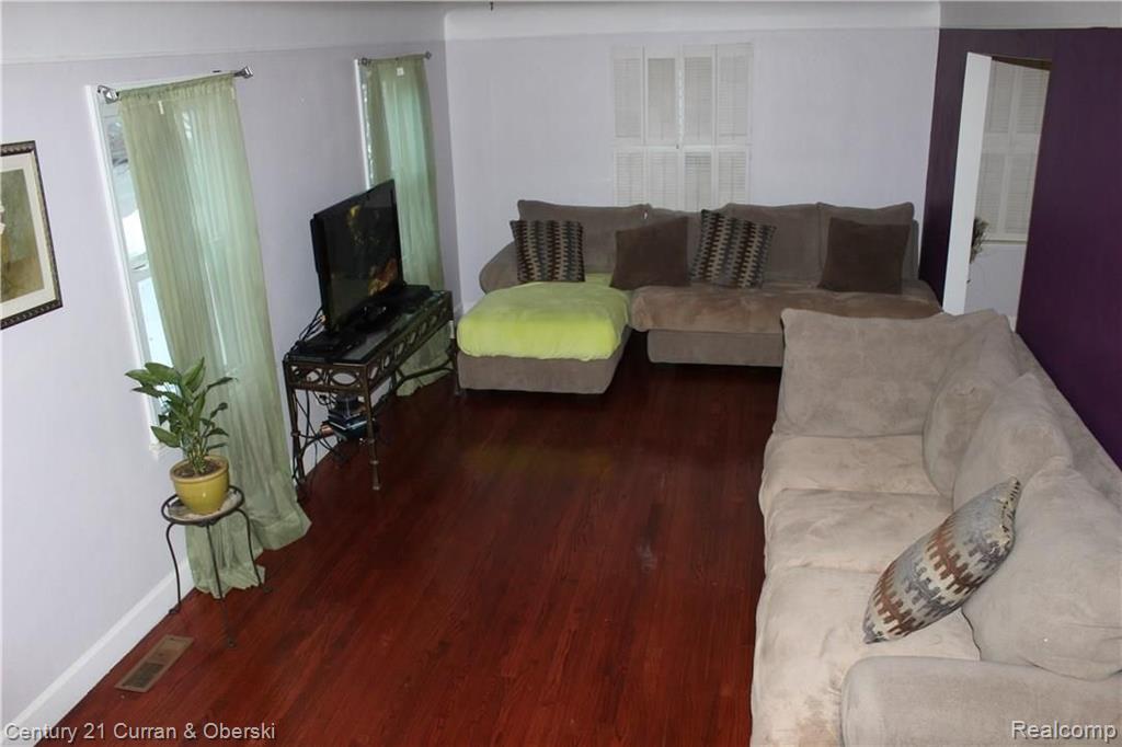 18601 Ruth Street Melvindale, MI 48122 - Photo 4 of 22