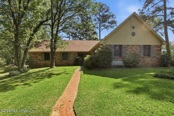 $219,900 | 246 Ella Lane, Florence, MS 39073