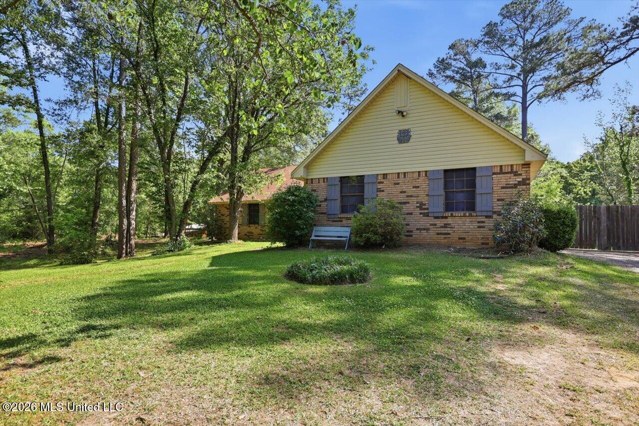 246 Ella Lane Florence, MS 39073 - Photo 3 of 24 Garage view