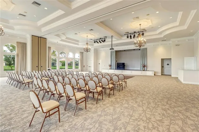 $799,999 | 2346 Butterfly Palm Drive, Naples, FL 34119