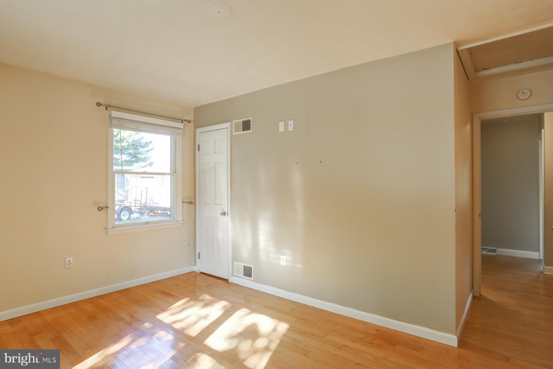 1359 Bonbar Road York, PA 17403 - Photo 12 of 24 Gallery Image 12