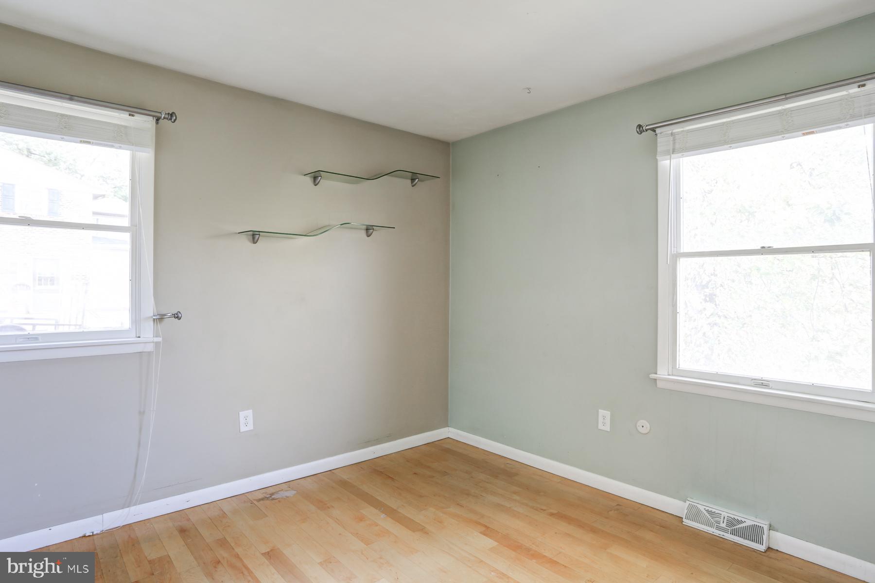 1359 Bonbar Road York, PA 17403 - Photo 13 of 24 Gallery Image 13