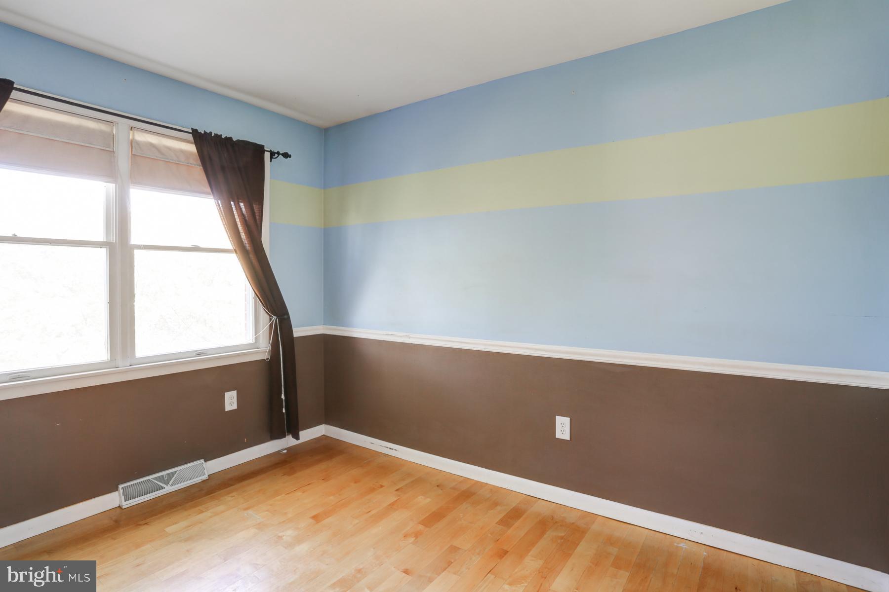 1359 Bonbar Road York, PA 17403 - Photo 15 of 24 Gallery Image 15