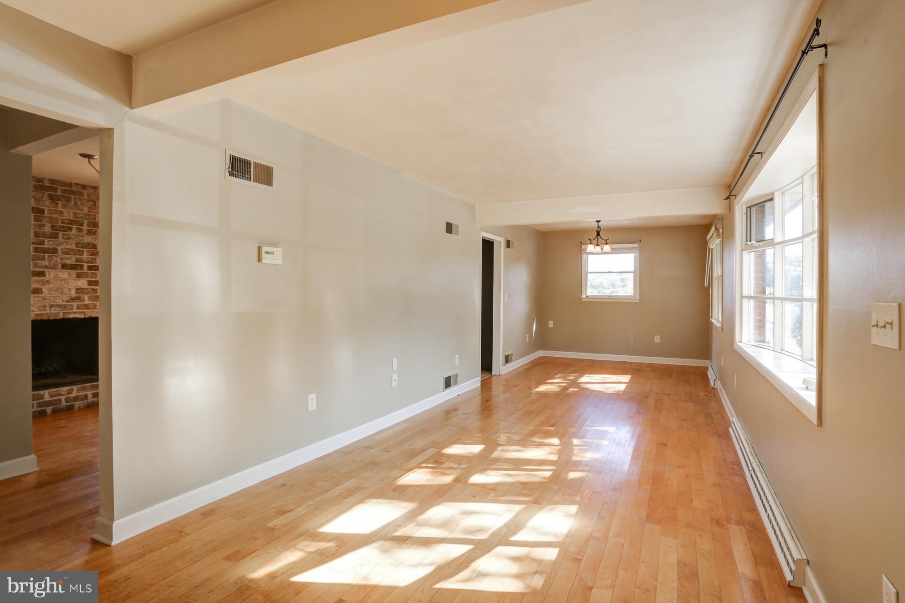 1359 Bonbar Road York, PA 17403 - Photo 3 of 24 Gallery Image 3