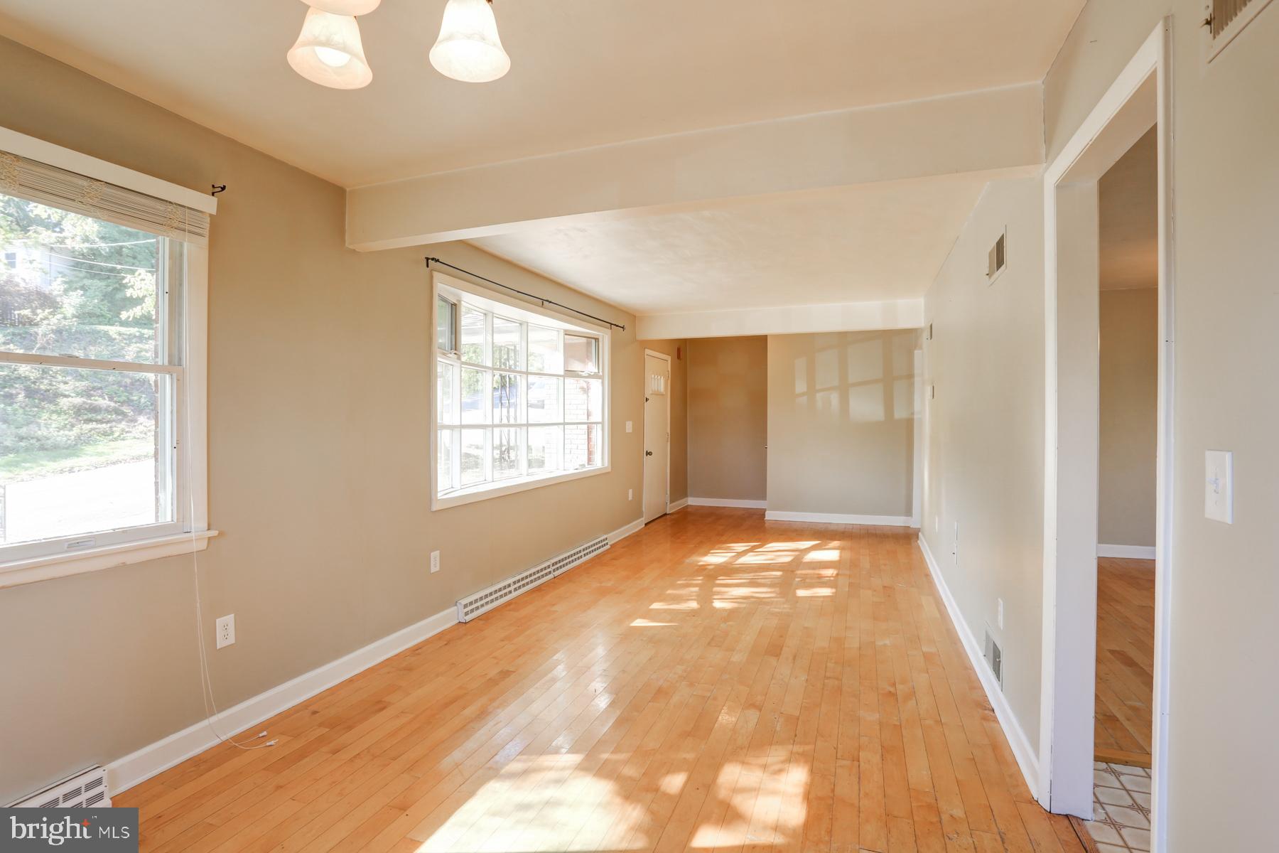 1359 Bonbar Road York, PA 17403 - Photo 5 of 24 Gallery Image 5