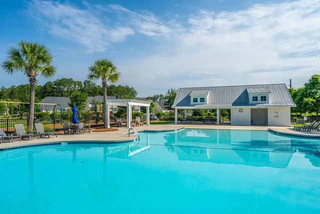 $455,000 | 201 Bigleaf Court, Summerville, SC 29486