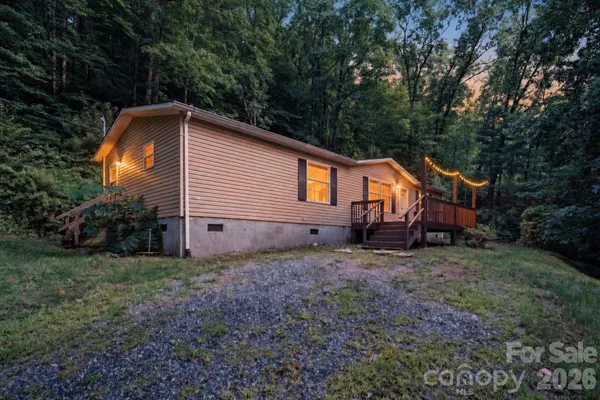 $259,900 | 55 Twin Oaks Lane, Spruce Pine, NC 28777