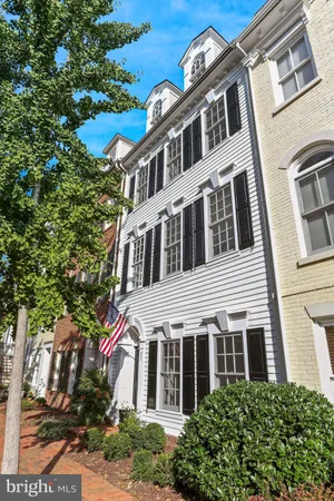 $7,200 | 27 Alexander Street, Alexandria, VA 22314