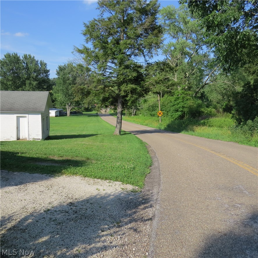 4441 Arrow Road Northwest Carrollton, OH 44615 - Photo 5 of 35