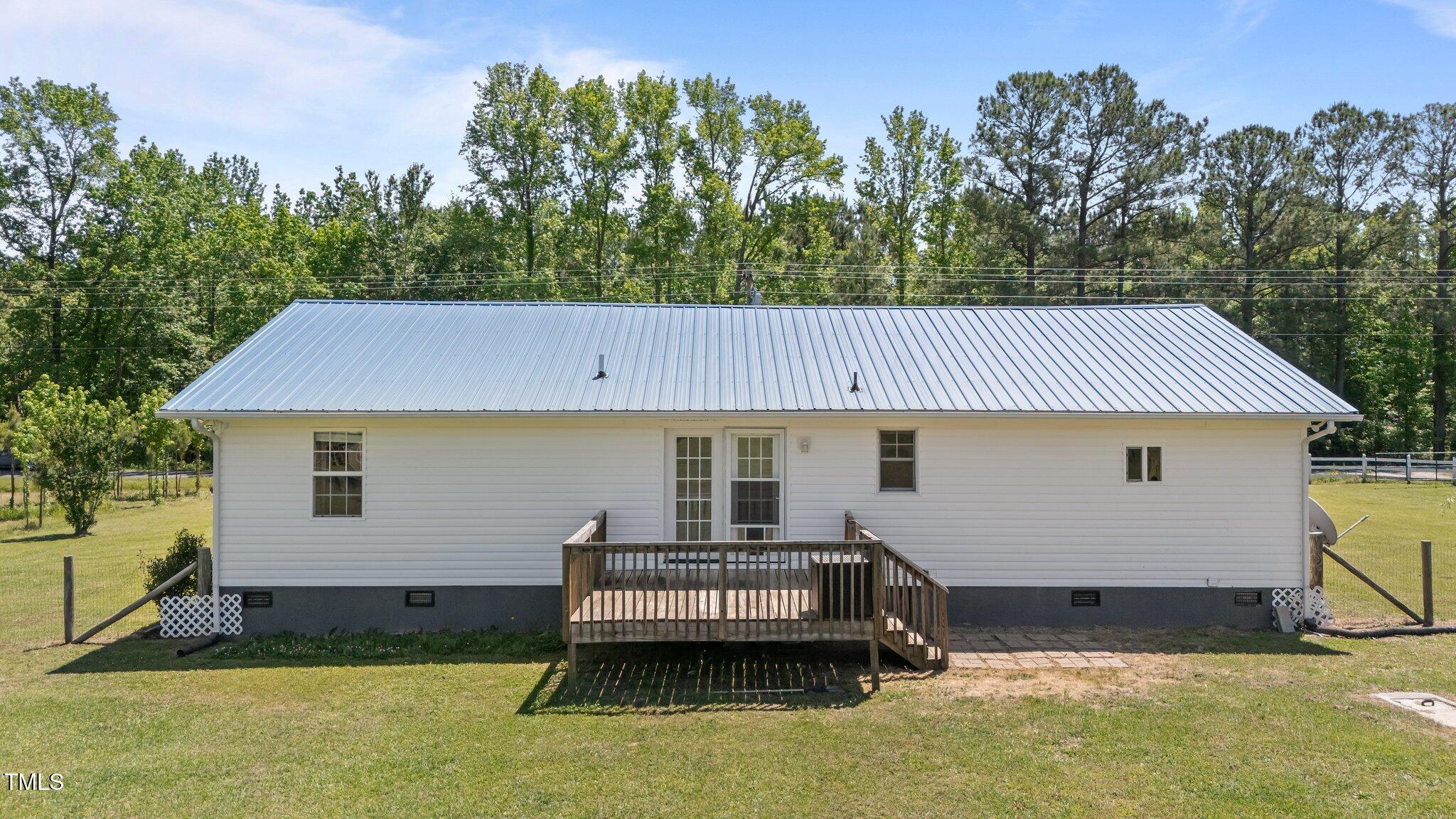 8163 Julian Road Dunn, NC 28334 - Photo 33 of 38 38-web-or-mls-DJI_20250428123617_0924_D