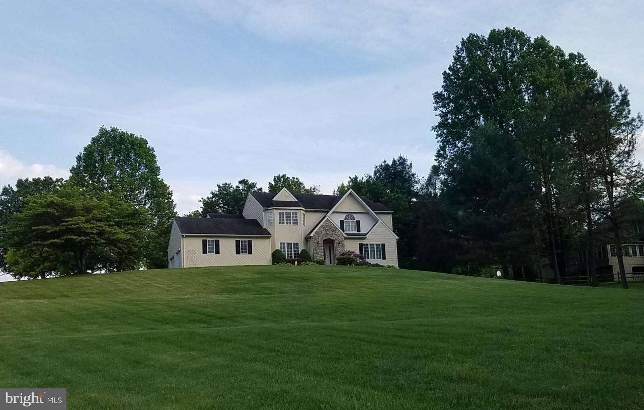 124 Good Hope Road Landenberg, PA 19350 - Photo 38 of 41 Home for the Holidays!