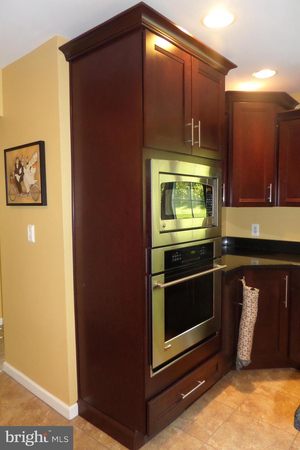 124 Good Hope Road Landenberg, PA 19350 - Photo 8 of 41 Solid Tile Flooring in the Kitchen