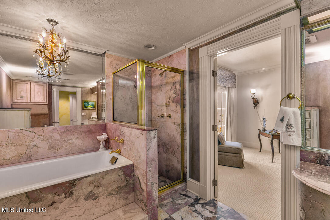 133 Overlook Pointe Drive Ridgeland, MS 39157 - Photo 69 of 93 Ensuite 2nd 1st Floor Bath