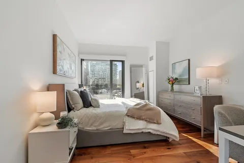$3,480,000 | 300 Pier 4 Blvd., Unit 3B, Boston, MA 02210