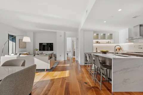 $3,480,000 | 300 Pier 4 Blvd., Unit 3B, Boston, MA 02210