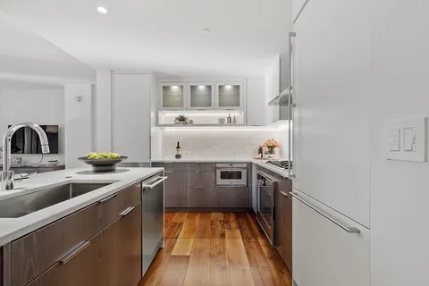 $3,480,000 | 300 Pier 4 Blvd., Unit 3B, Boston, MA 02210