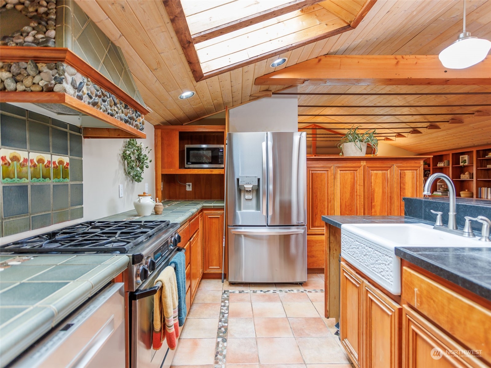 10331 210th Lane Southwest Rochester, WA 98579 - Photo 13 of 40